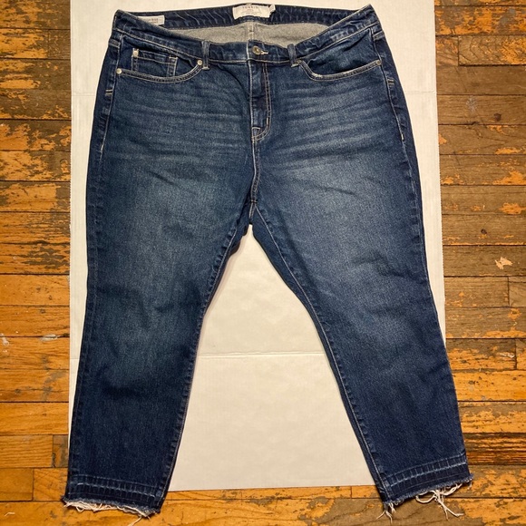 NWOT Torrid High Rise Straight Raw Hem Jeans 14s - Picture 2 of 9